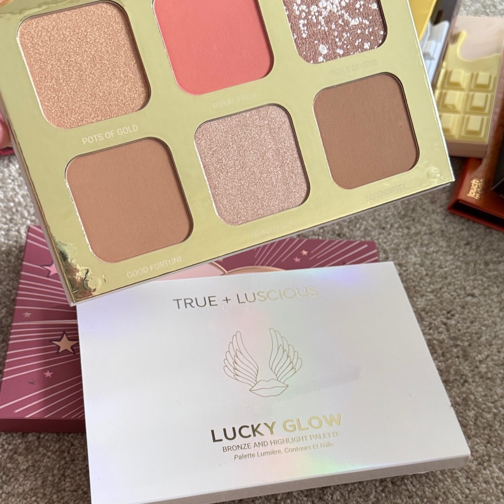 True + Luscious Lucky Glow Blush Palette